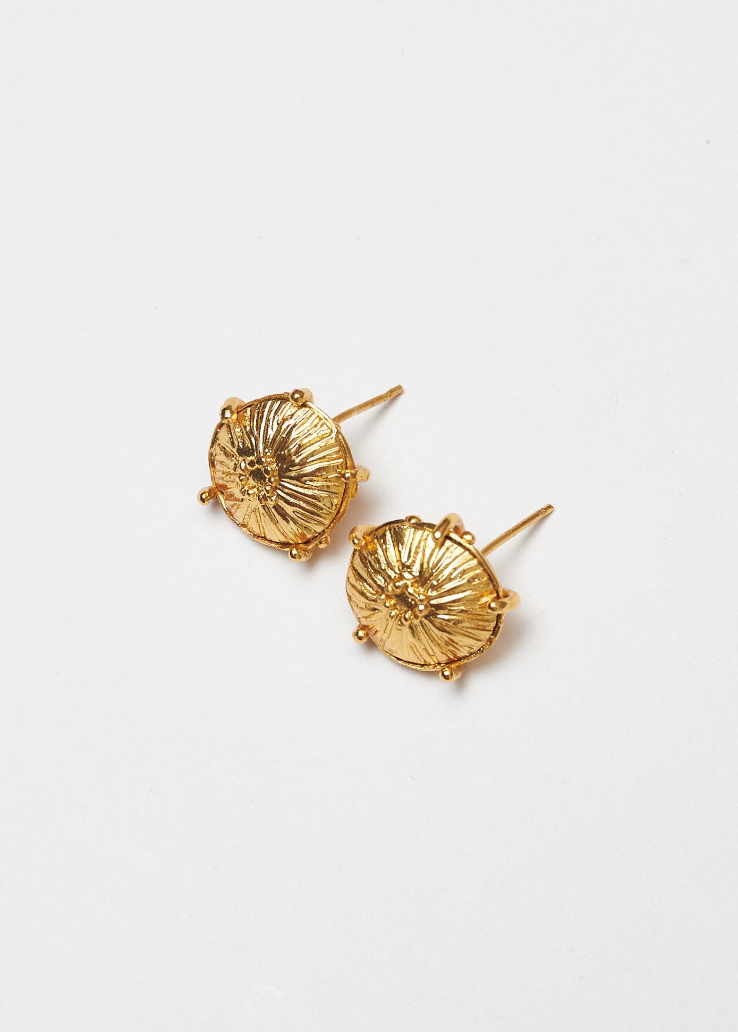 Aretes midi sombrerito dorado