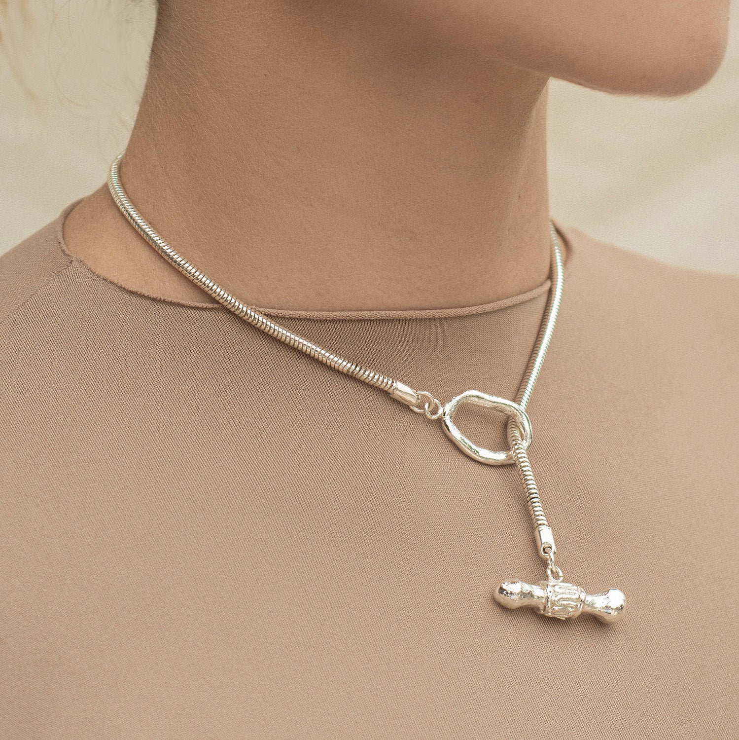 COLLAR DAGO PLATA